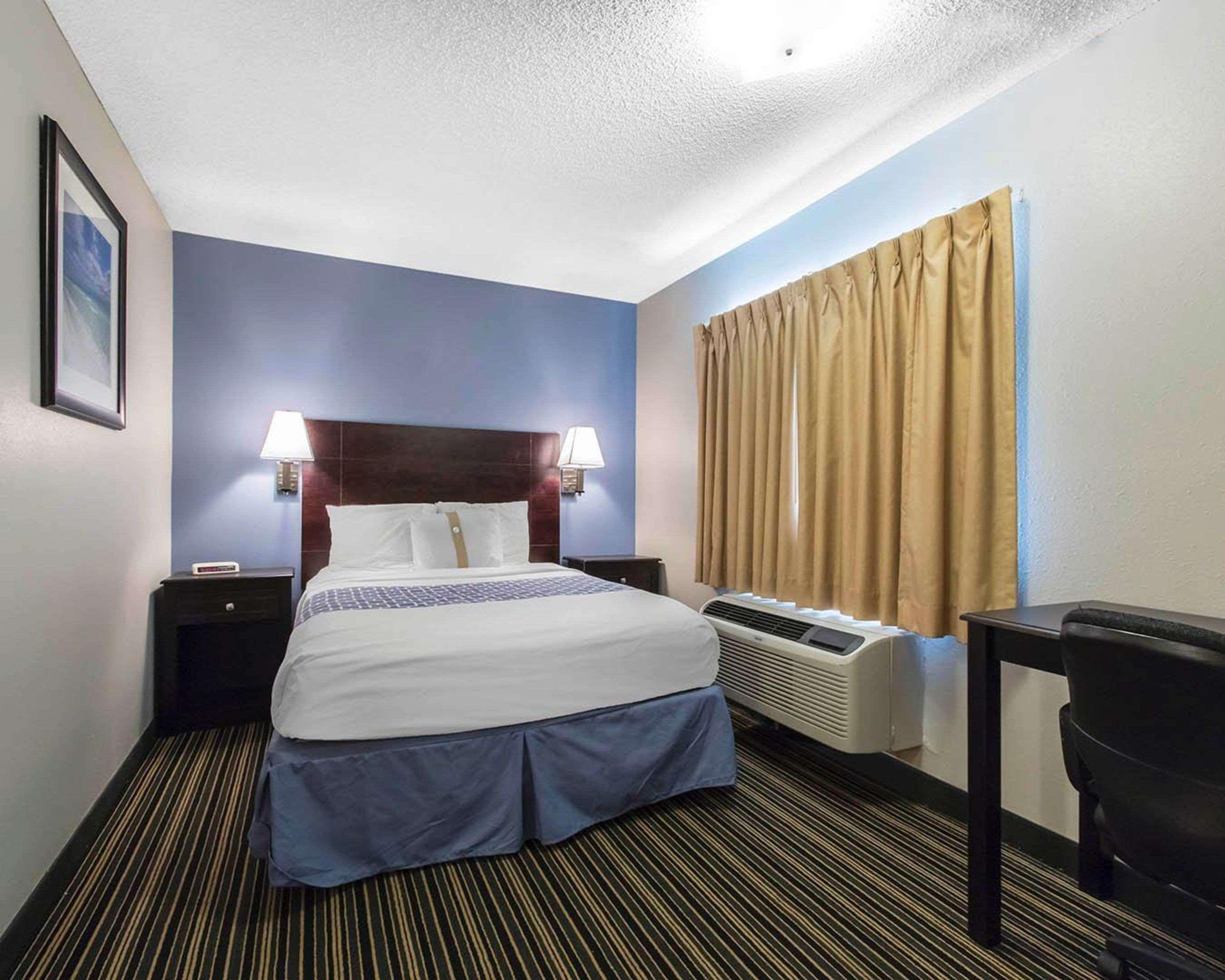 Suburban Extended Stay Hotel Naval Base Area Warrington Eksteriør billede