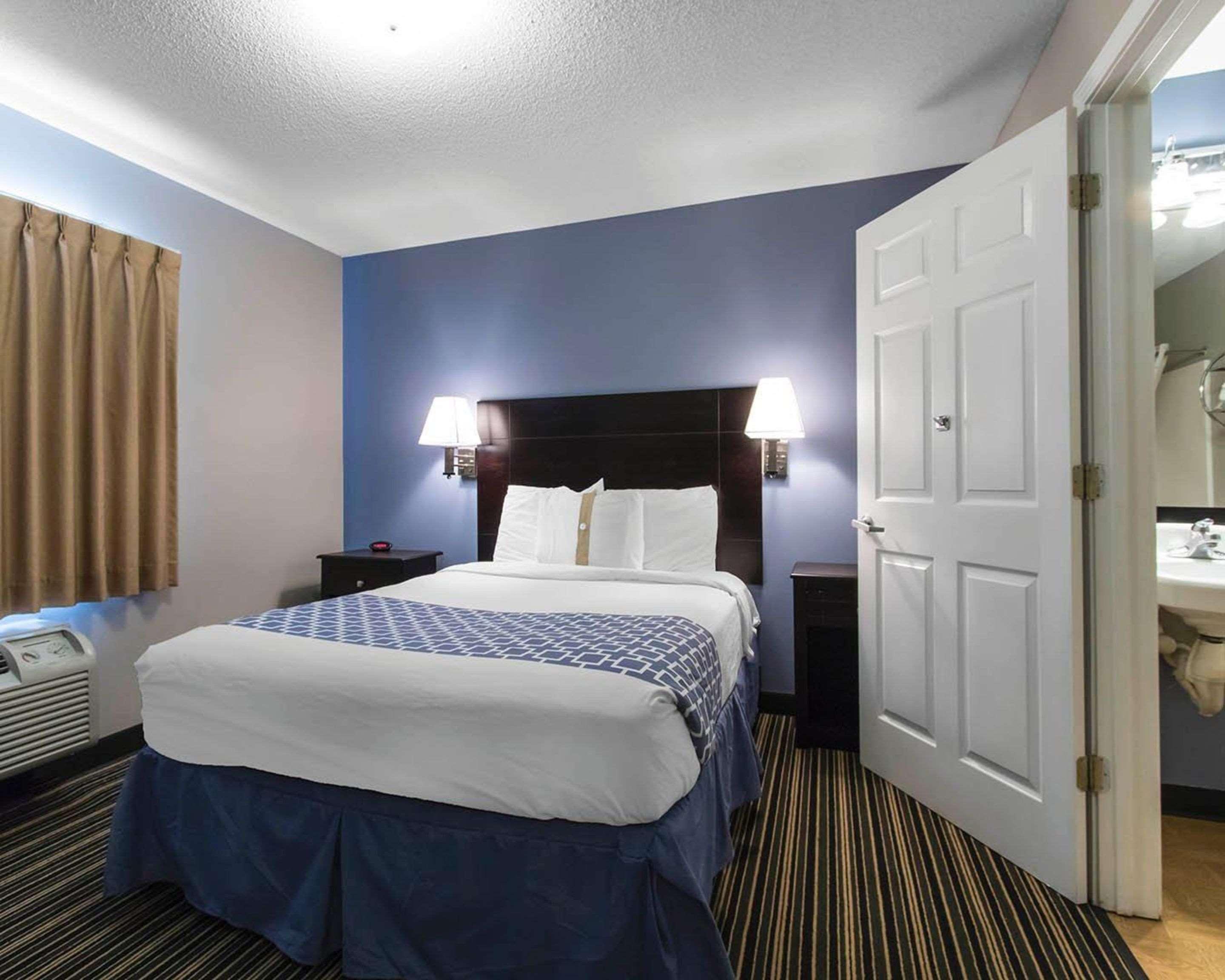 Suburban Extended Stay Hotel Naval Base Area Warrington Eksteriør billede
