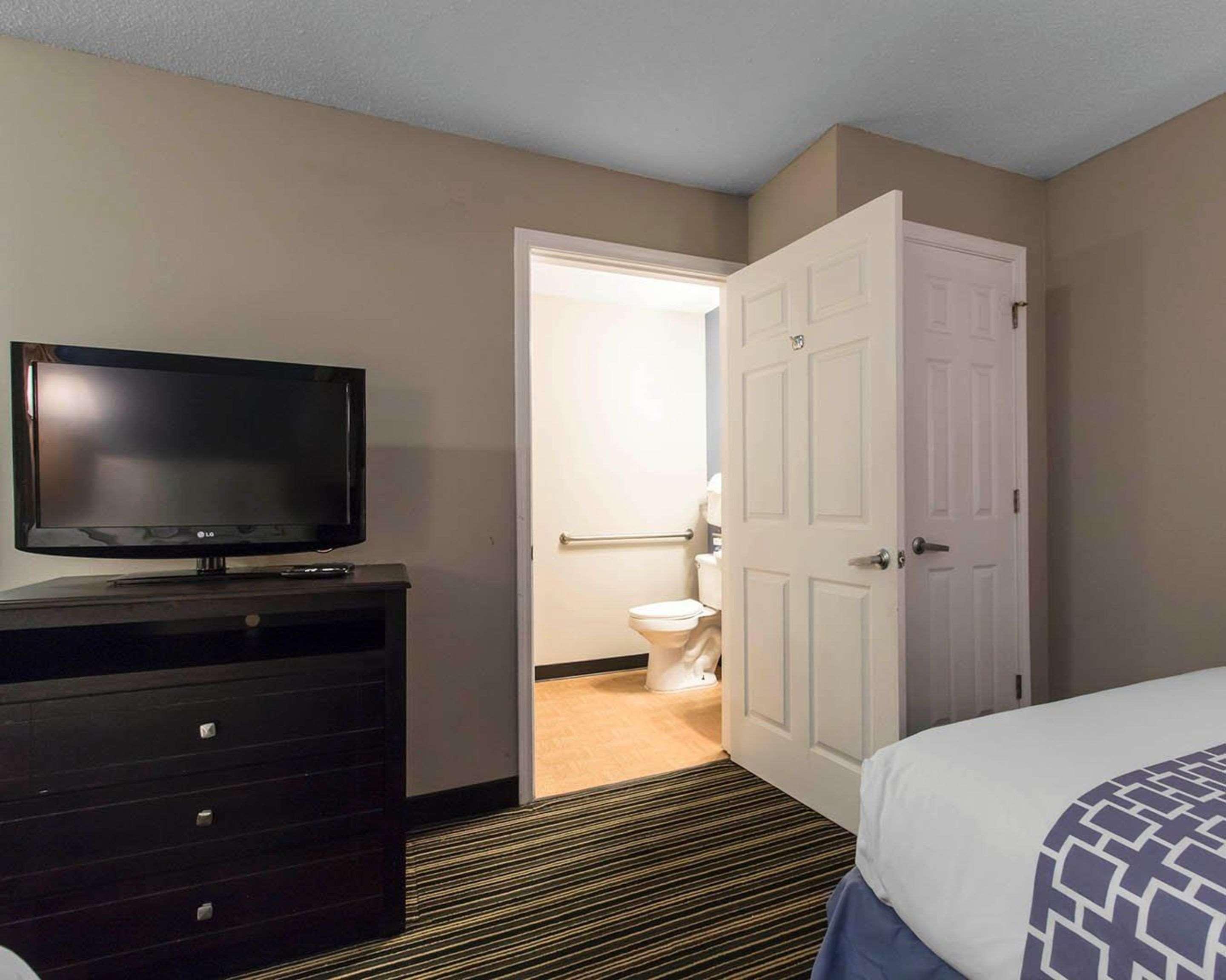 Suburban Extended Stay Hotel Naval Base Area Warrington Eksteriør billede